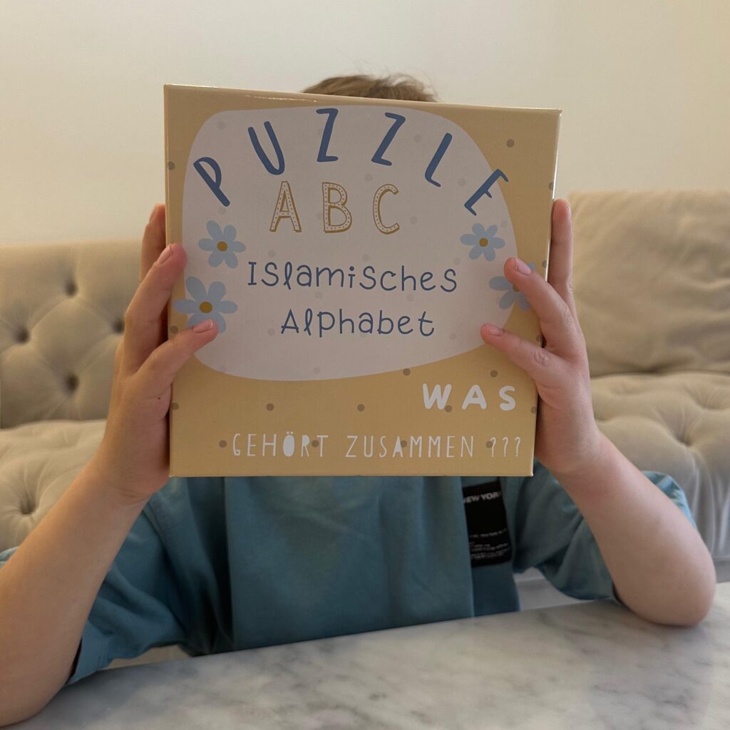 Islamisches ABC-Puzzle- Spielerisch lernen, was zusammengehört